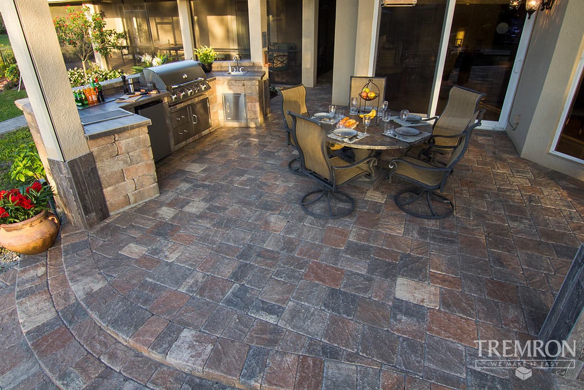 Stonehurst Antiqued concrete paver material photo 3