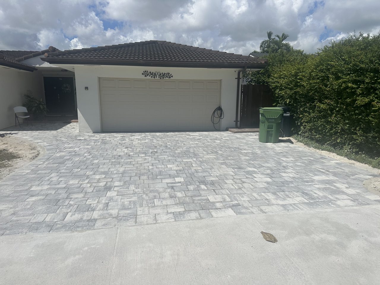 Paver driveway contractor in Doral — professional driveway paver installation